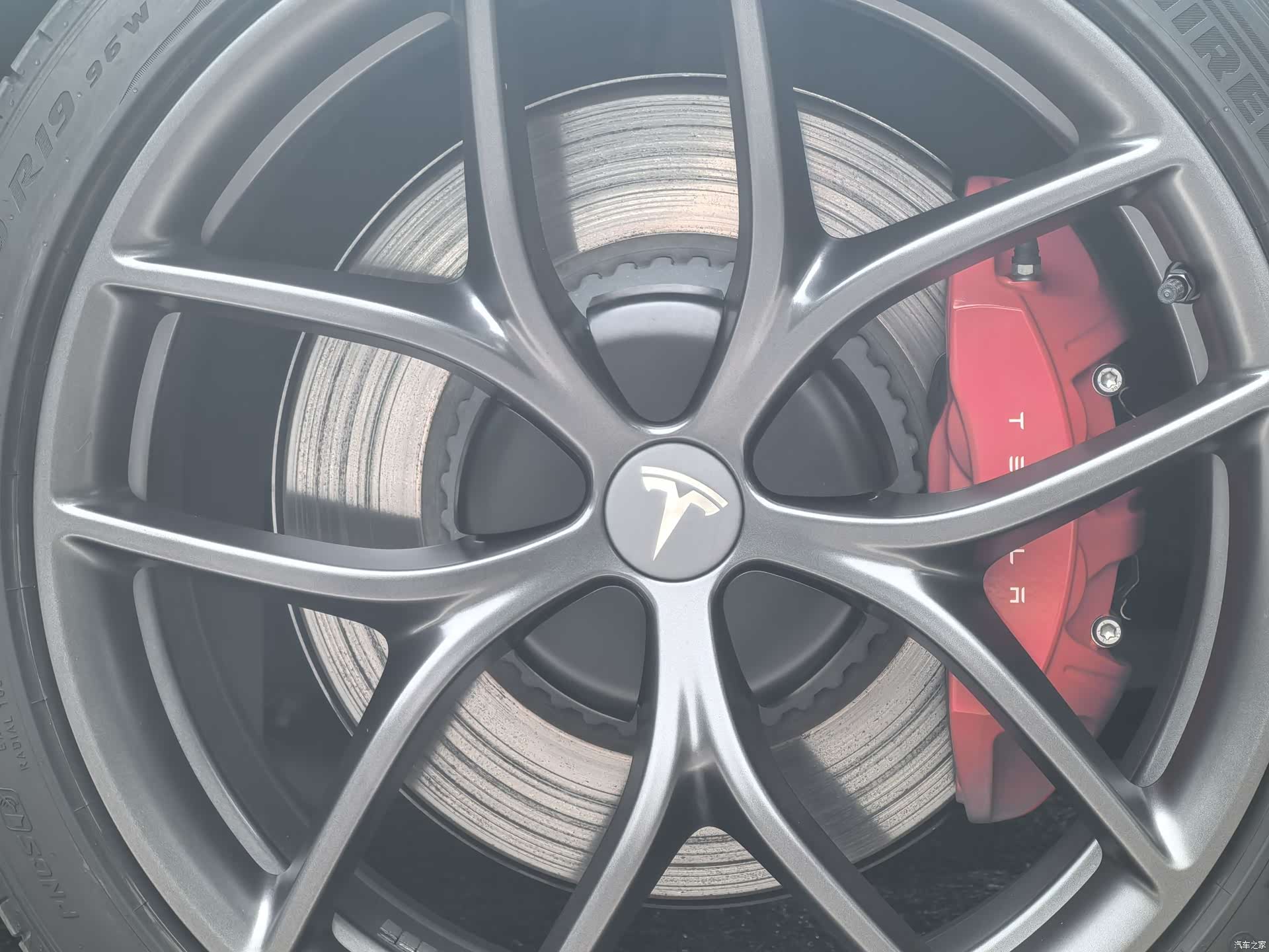 Tesla Model 3, 2022 все фото