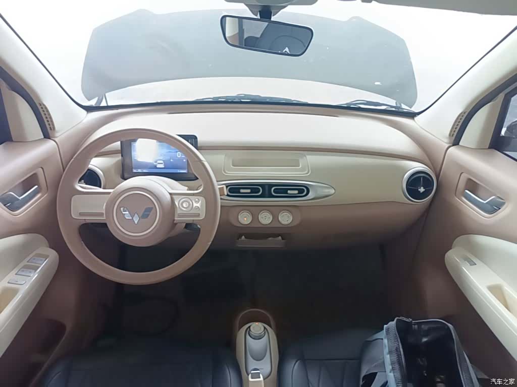 Wuling MINIEV, 2025 10