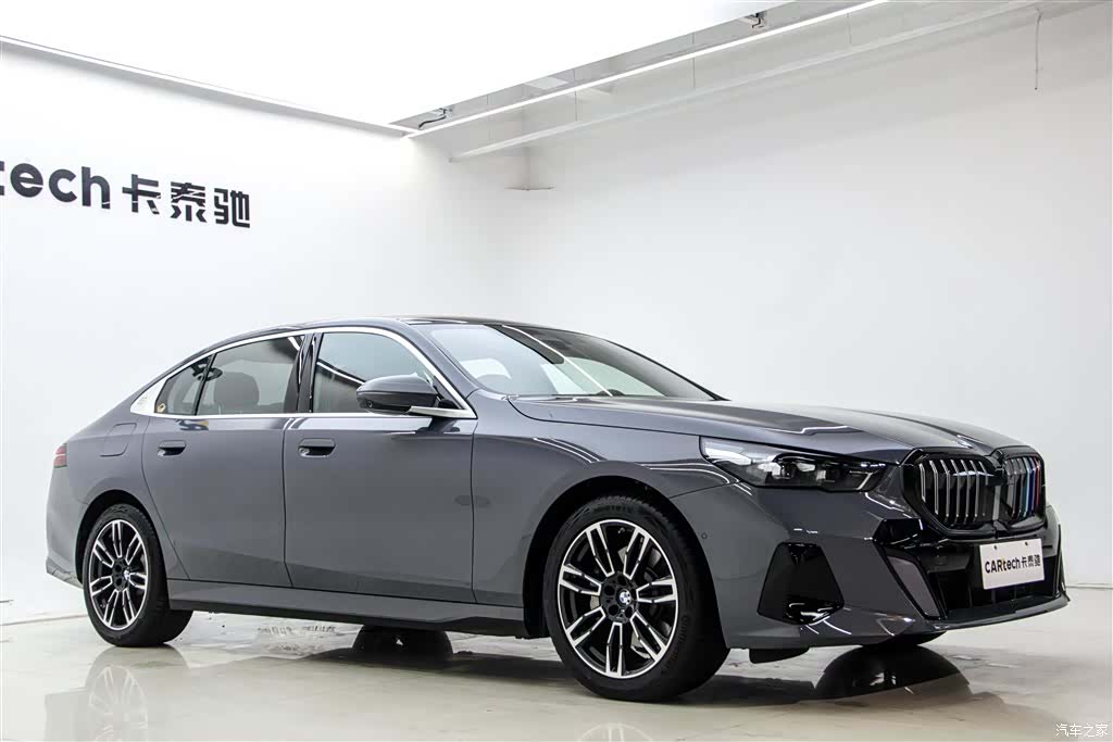 BMW 5 Series, 2025 4