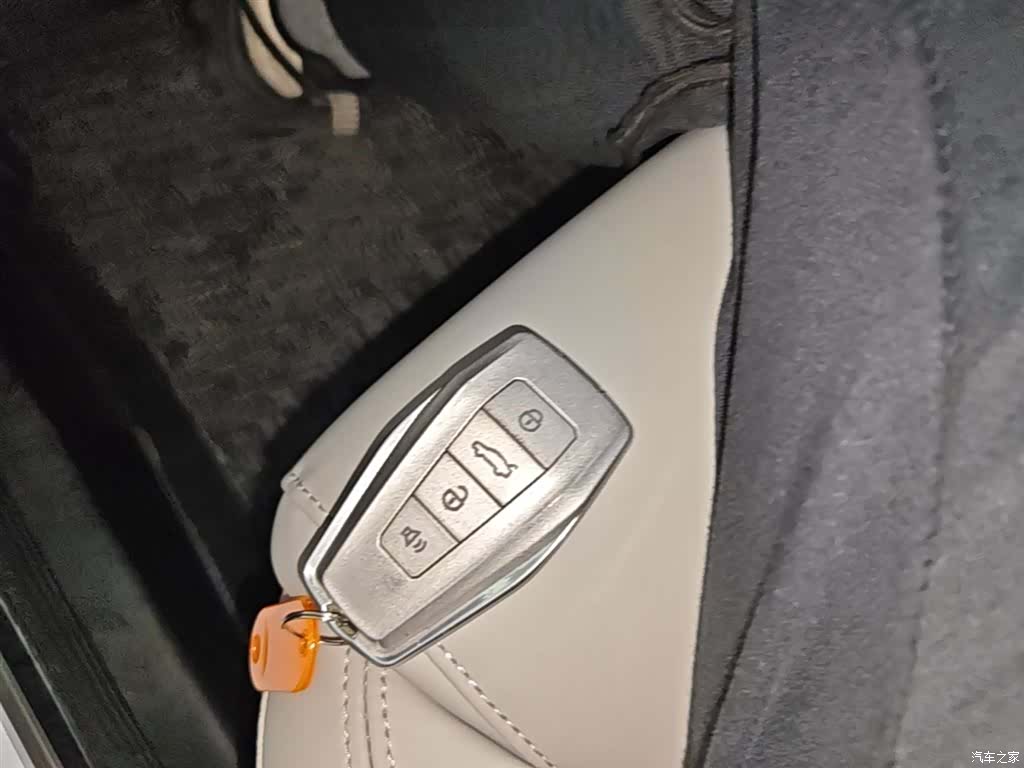 Geely Binray, 2019 9