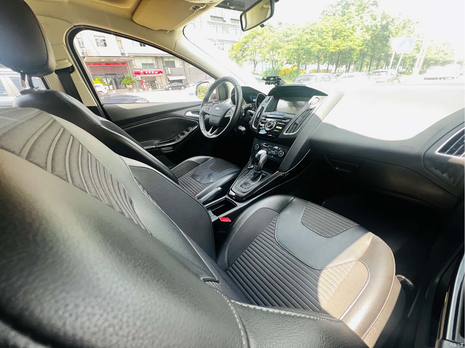 Ford Focus, 2017 11