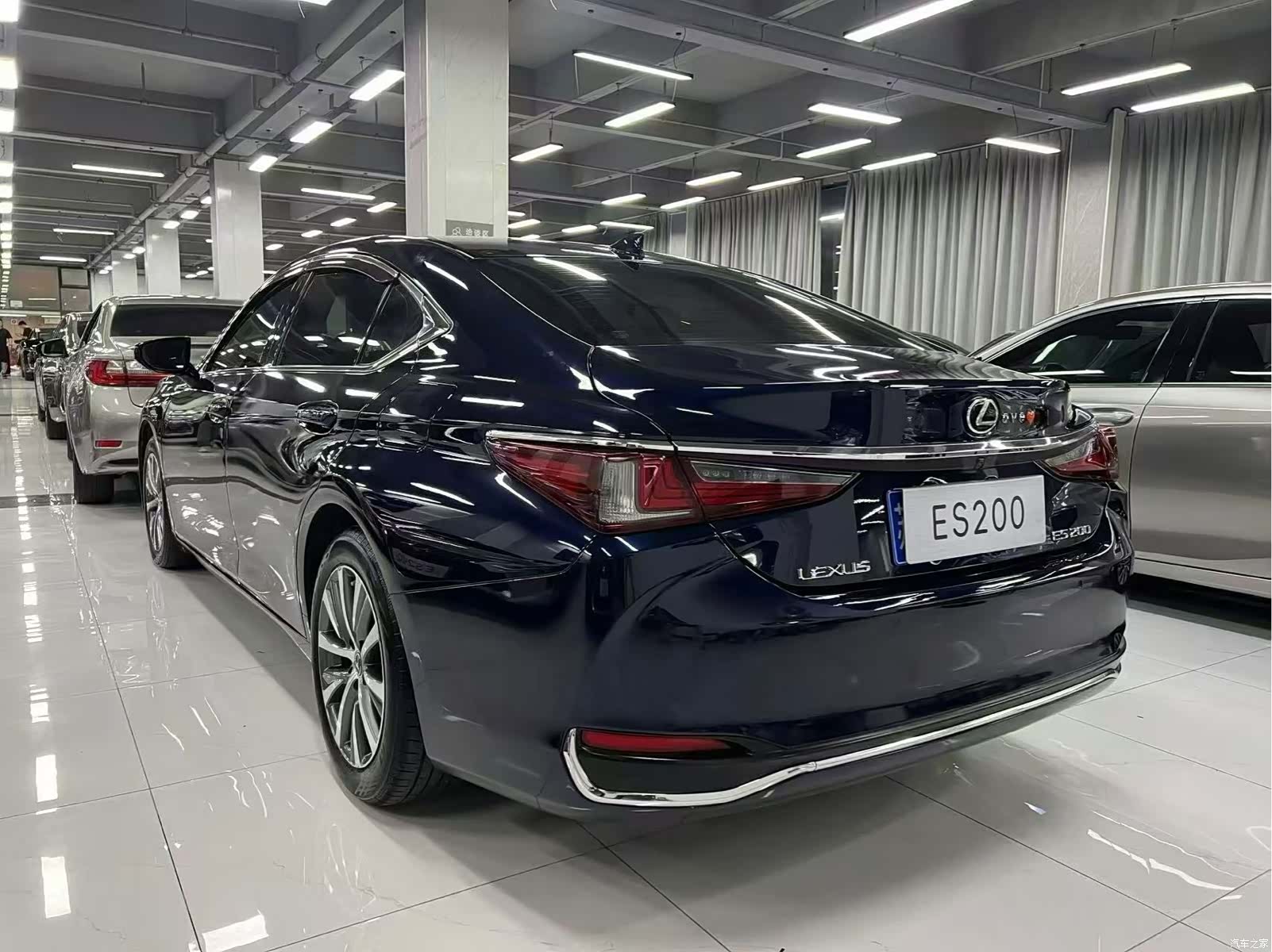 Lexus ES, 2021 9