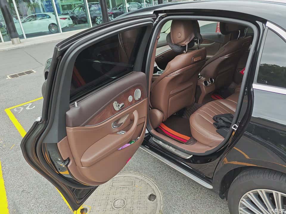 Mercedes-Benz E-Class, 2020 4