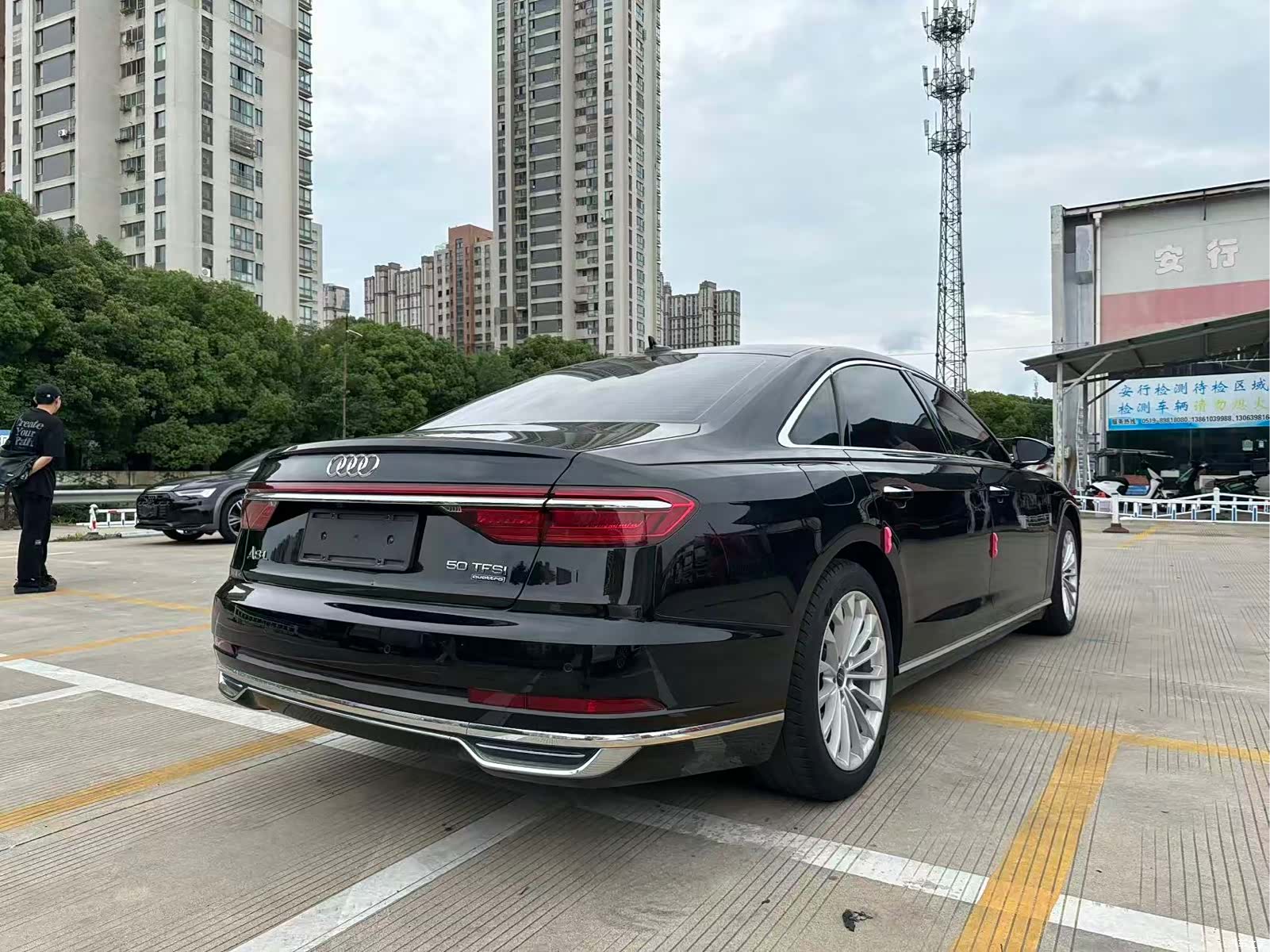 Audi A8L, 2022 11