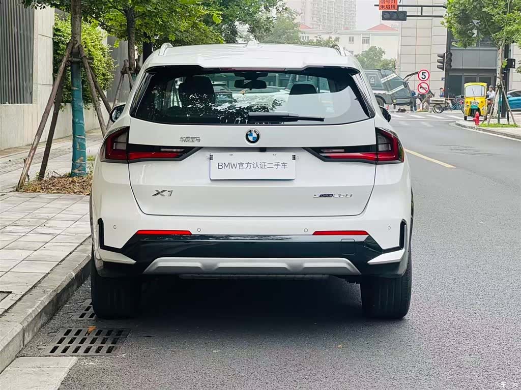 BMW X1, 2025 все фото