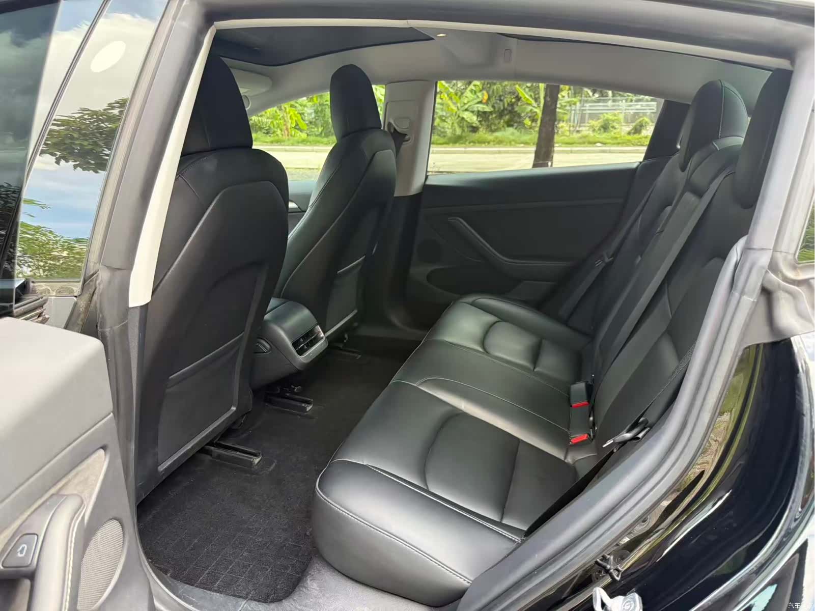 Tesla Model 3, 2022 6