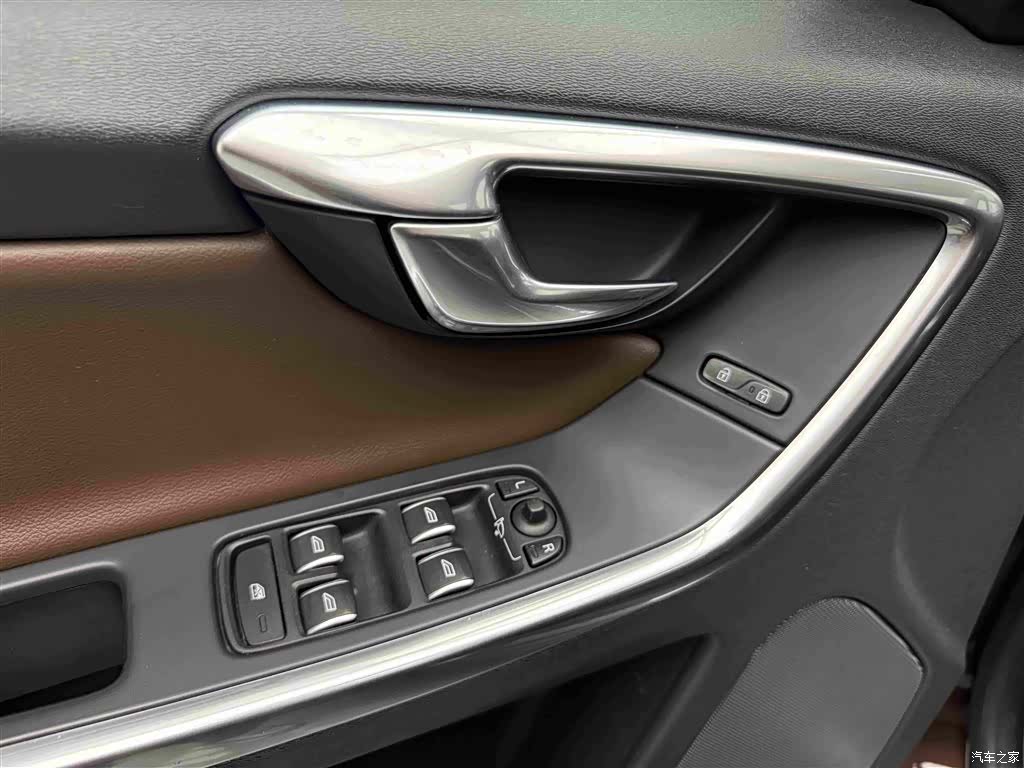 Volvo XC60, 2017 22
