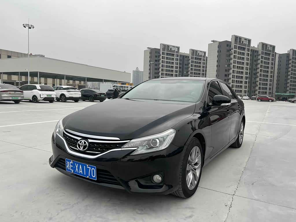 Toyota Reiz