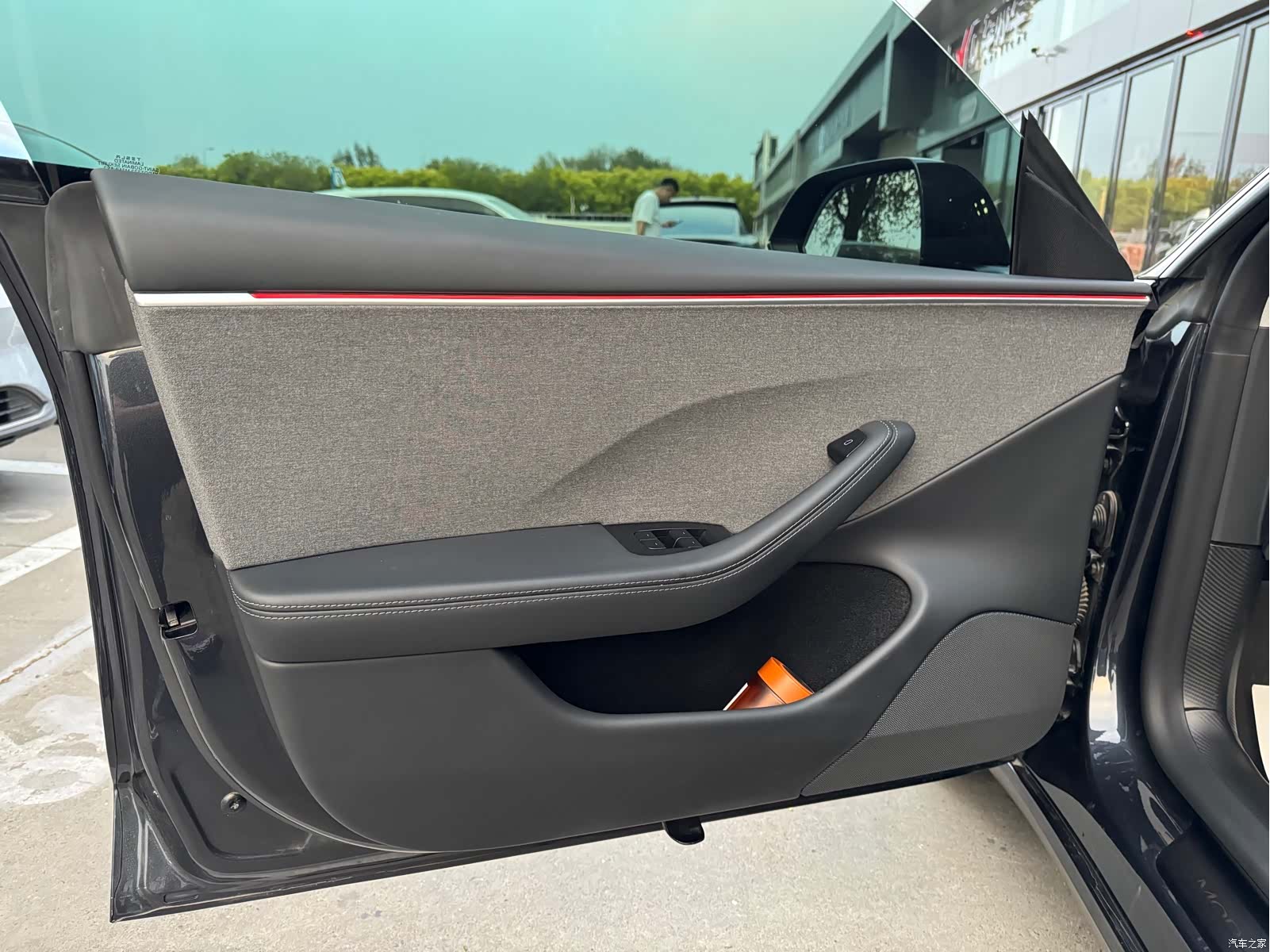 Tesla Model 3, 2024 7
