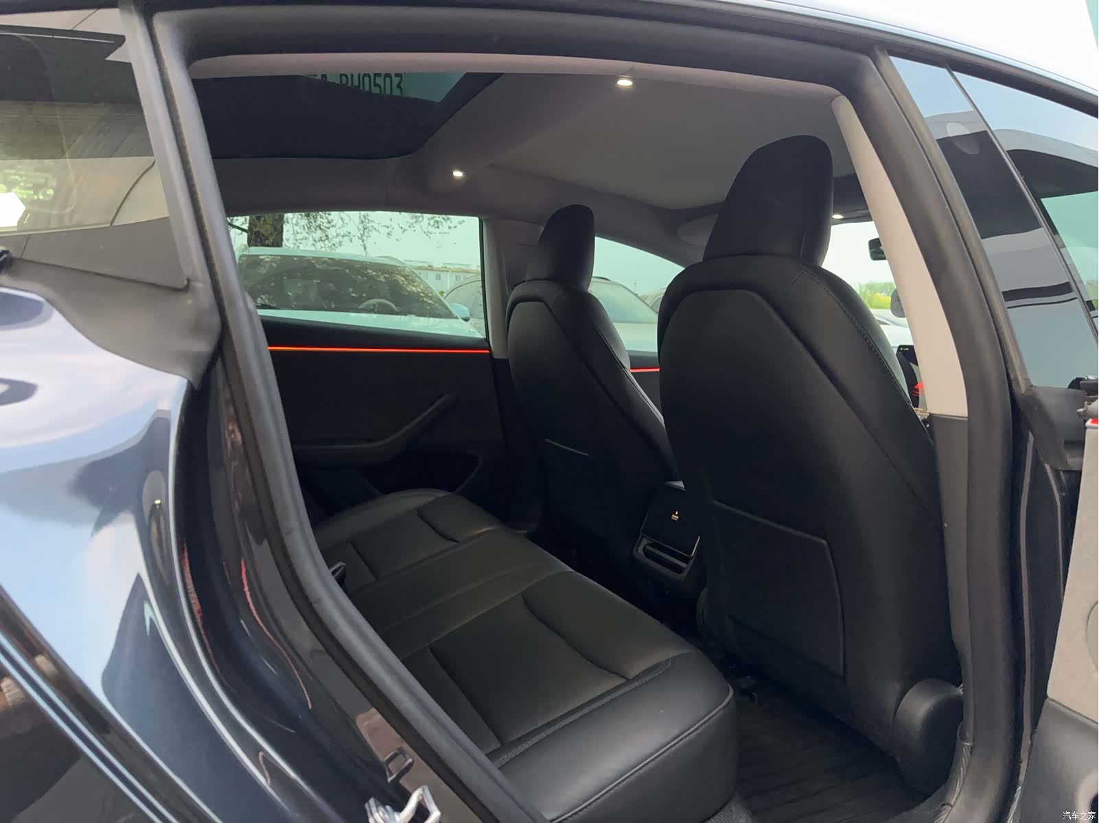 Tesla Model 3, 2024 19