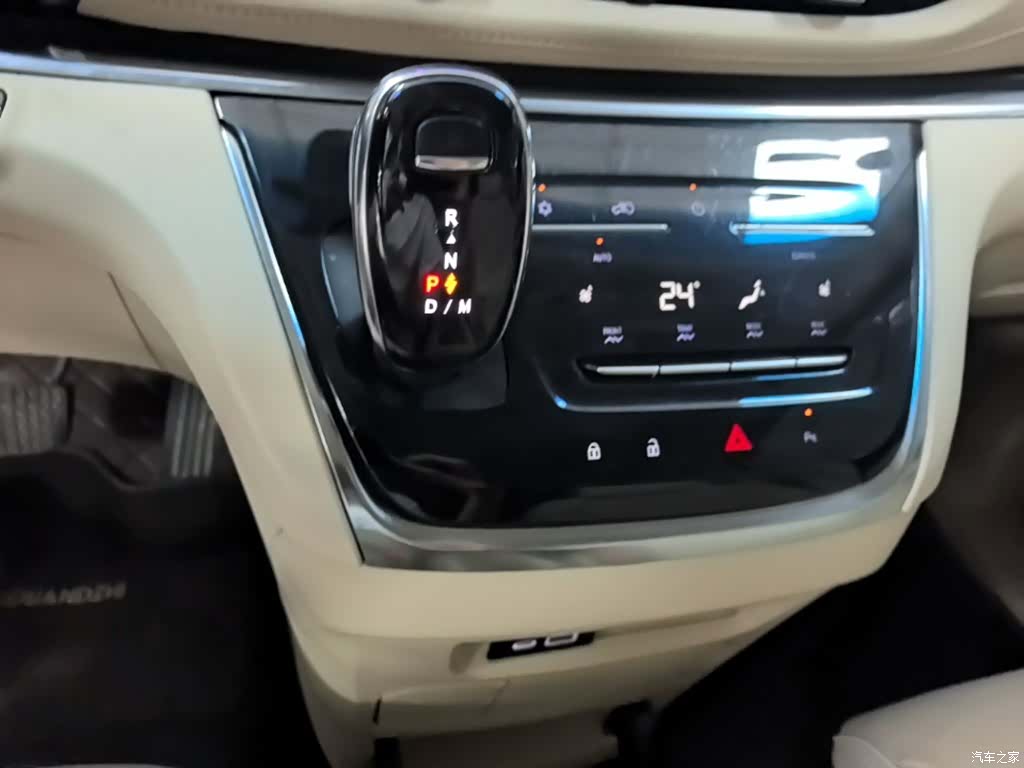 Buick GL8, 2023 14