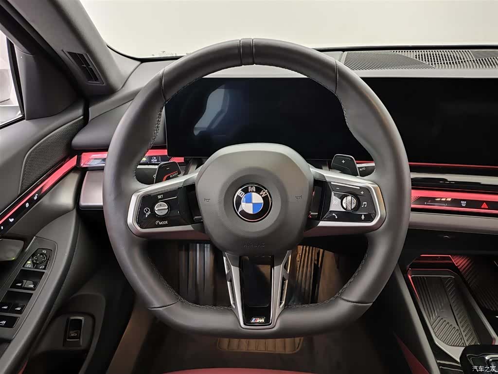 BMW 5 Series, 2025 10