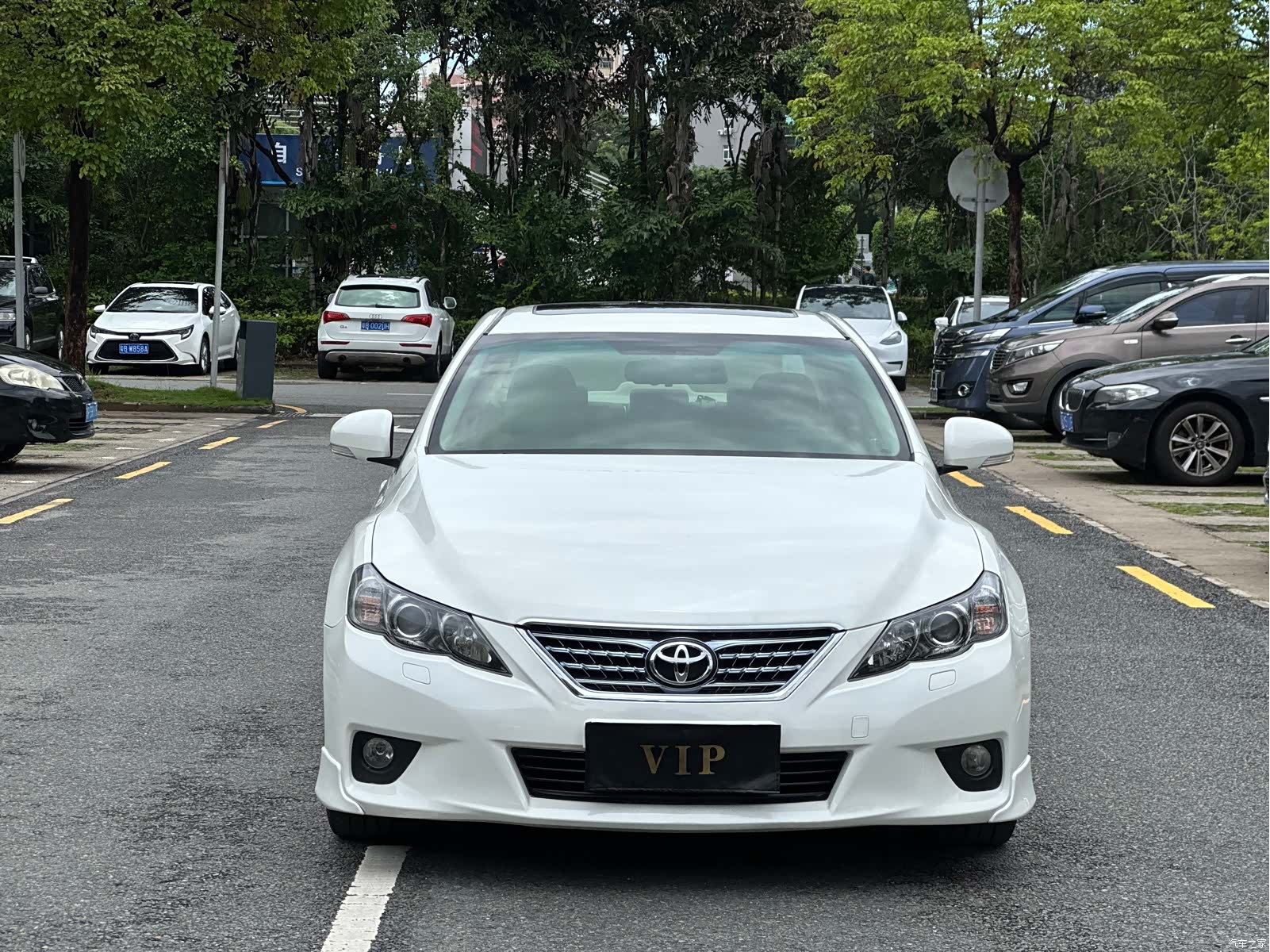 Toyota 2.5V, 2013 2