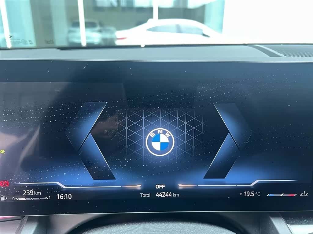 BMW 5 Series, 2025 16