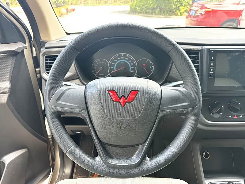 Wuling Wuling Hongguang V