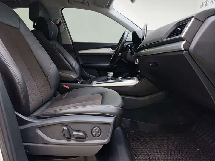 Audi Q5L 2018 40 TFSI rong xiang Style guo V