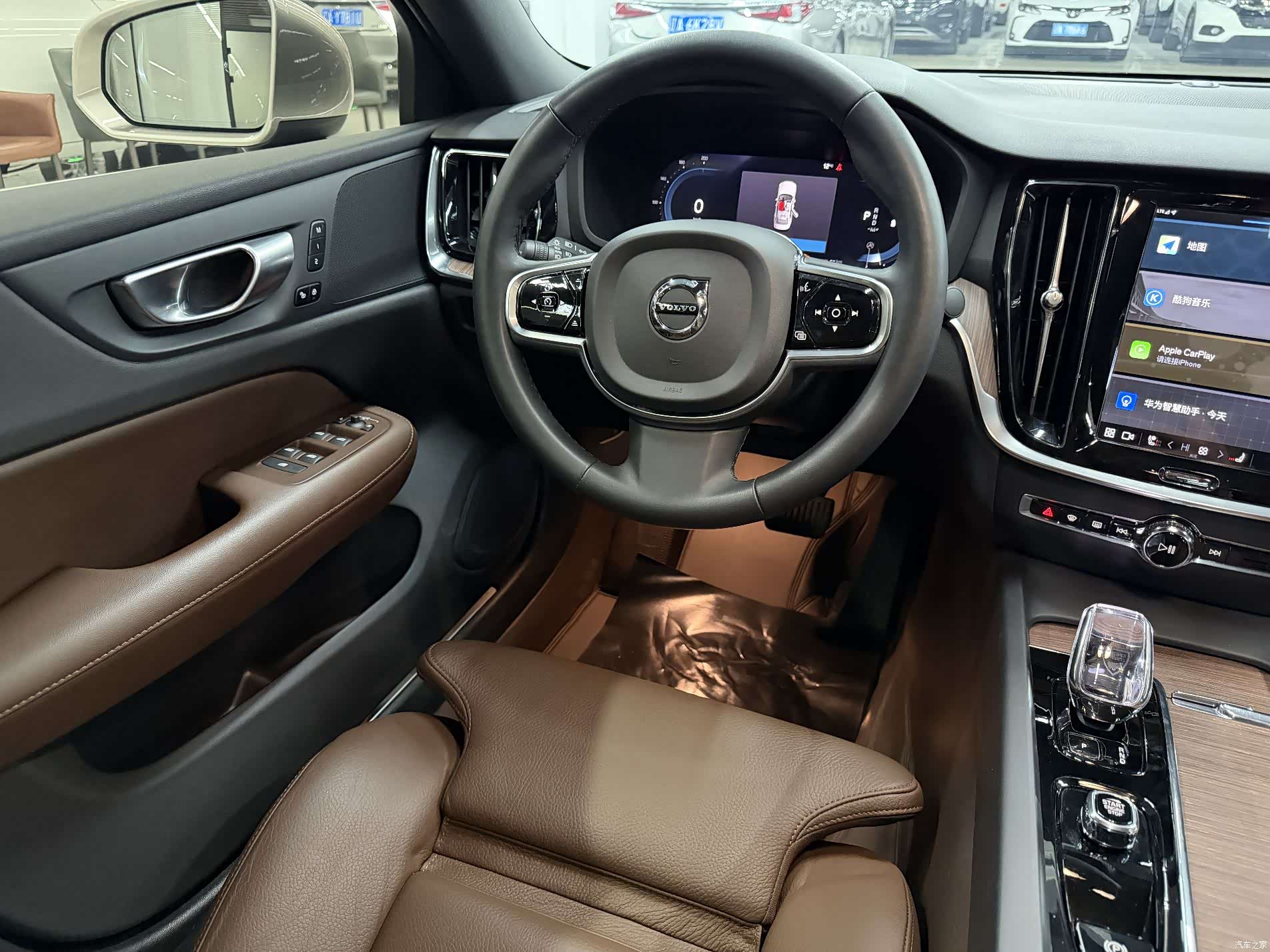 Volvo S60, 2023 10