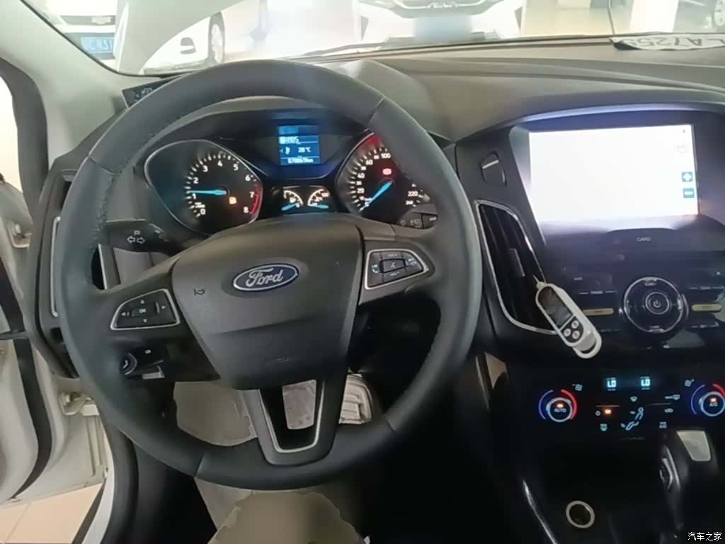Ford Focus, 2016 11