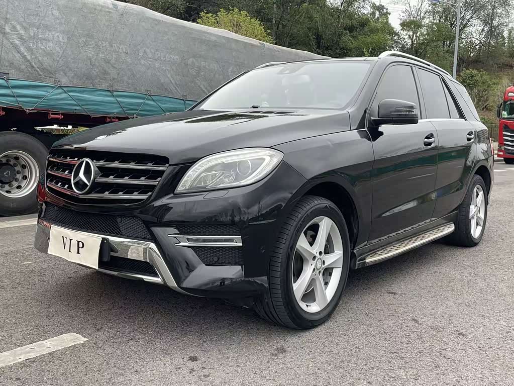 Mercedes-Benz M