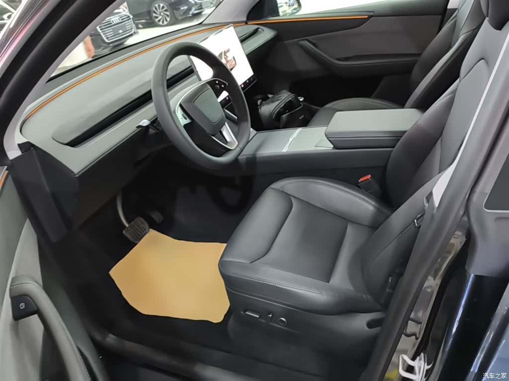 Tesla Model Y, 2025 15