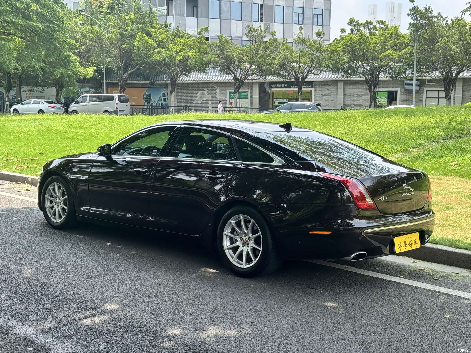 Jaguar XJ, 2014 все фото