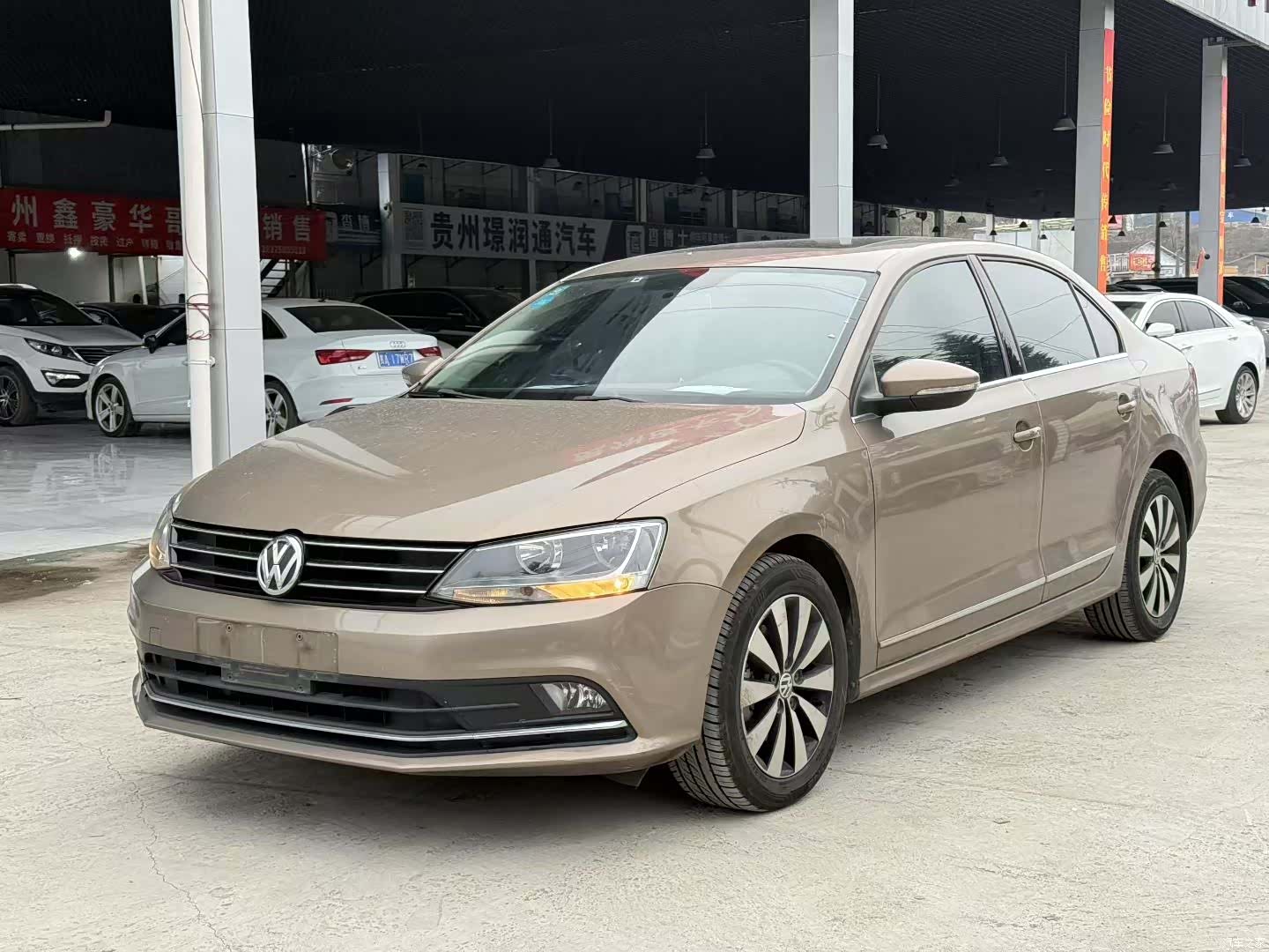 Volkswagen Sagitar