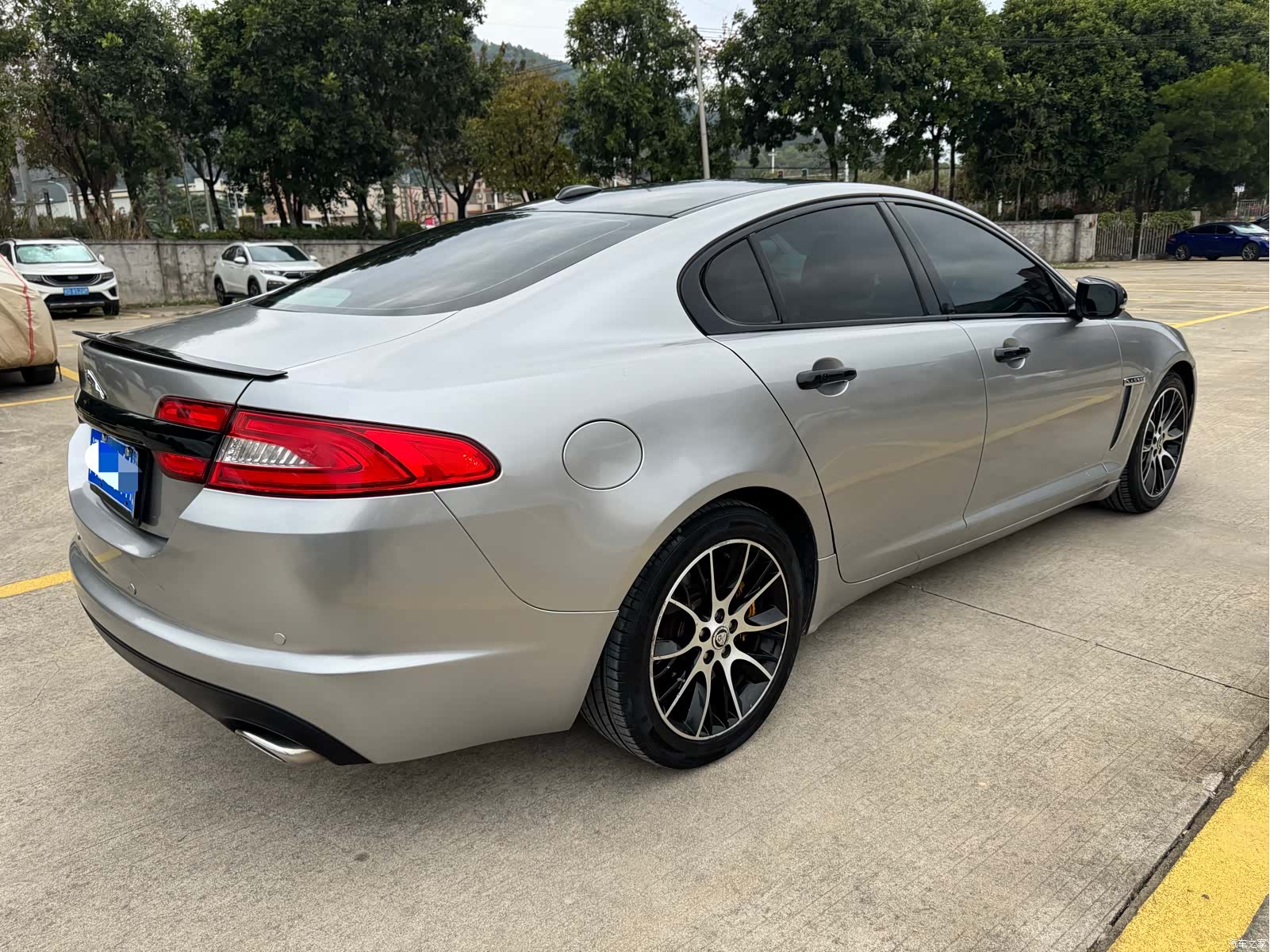 Jaguar XF, 2013 7