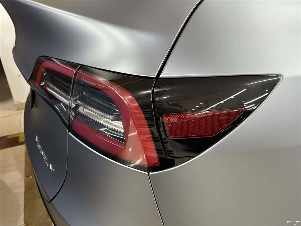 Tesla Model Y, 2022 6