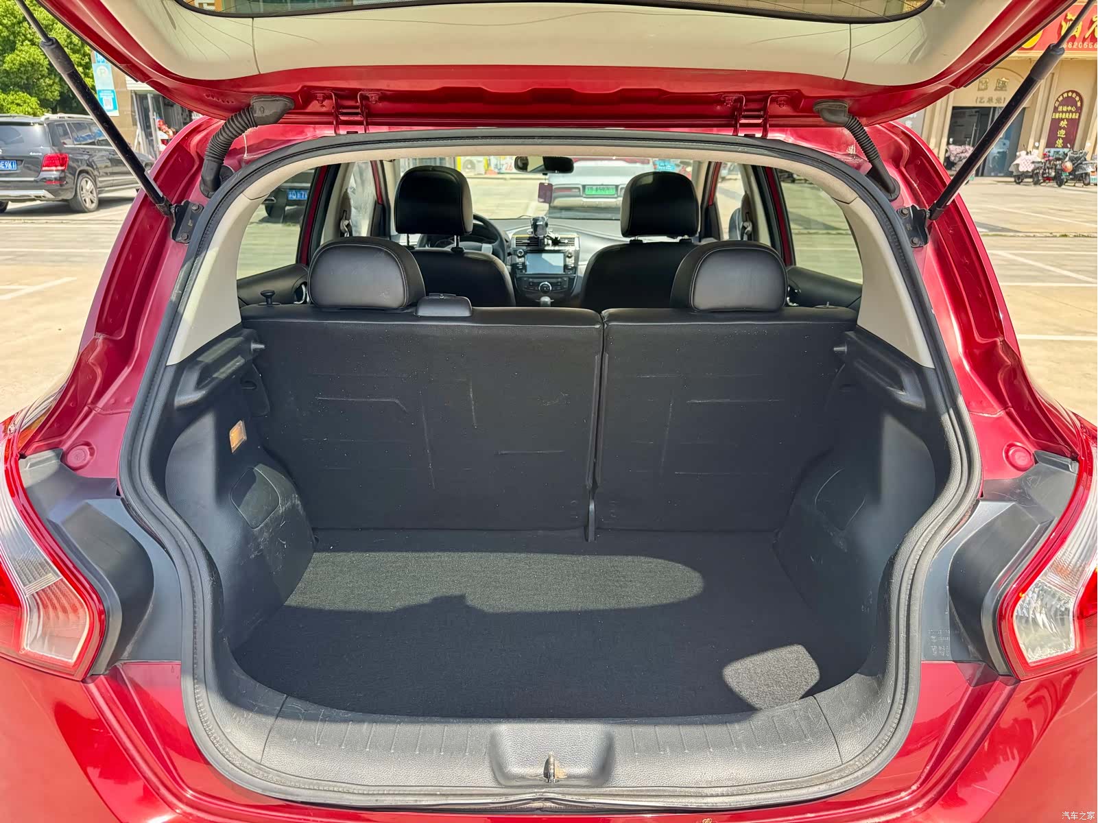 Nissan Tiida, 2012 12