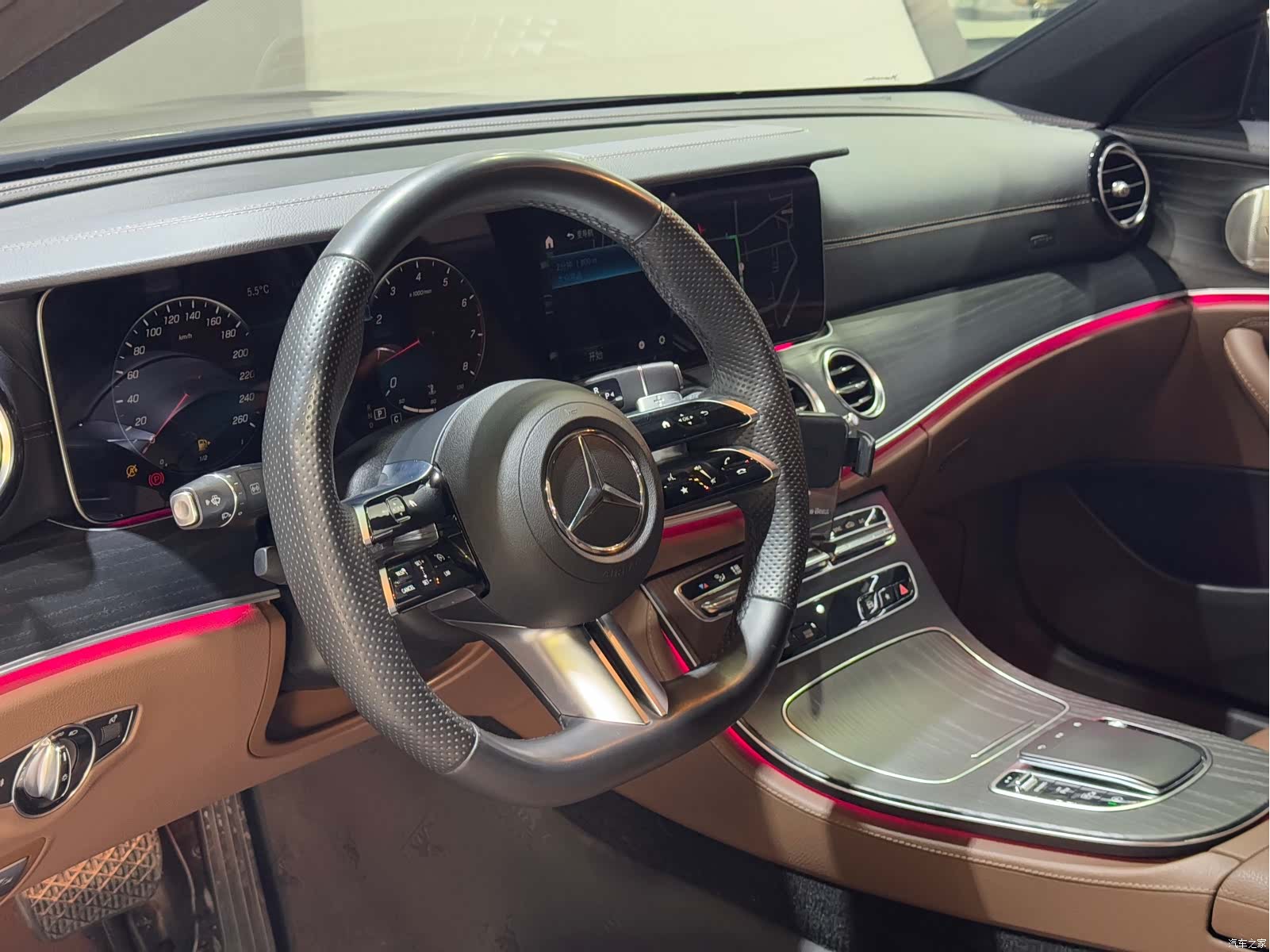 Mercedes-Benz E-Class, 2023 3