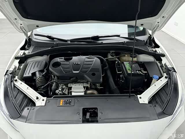MG MG5, 2023 15