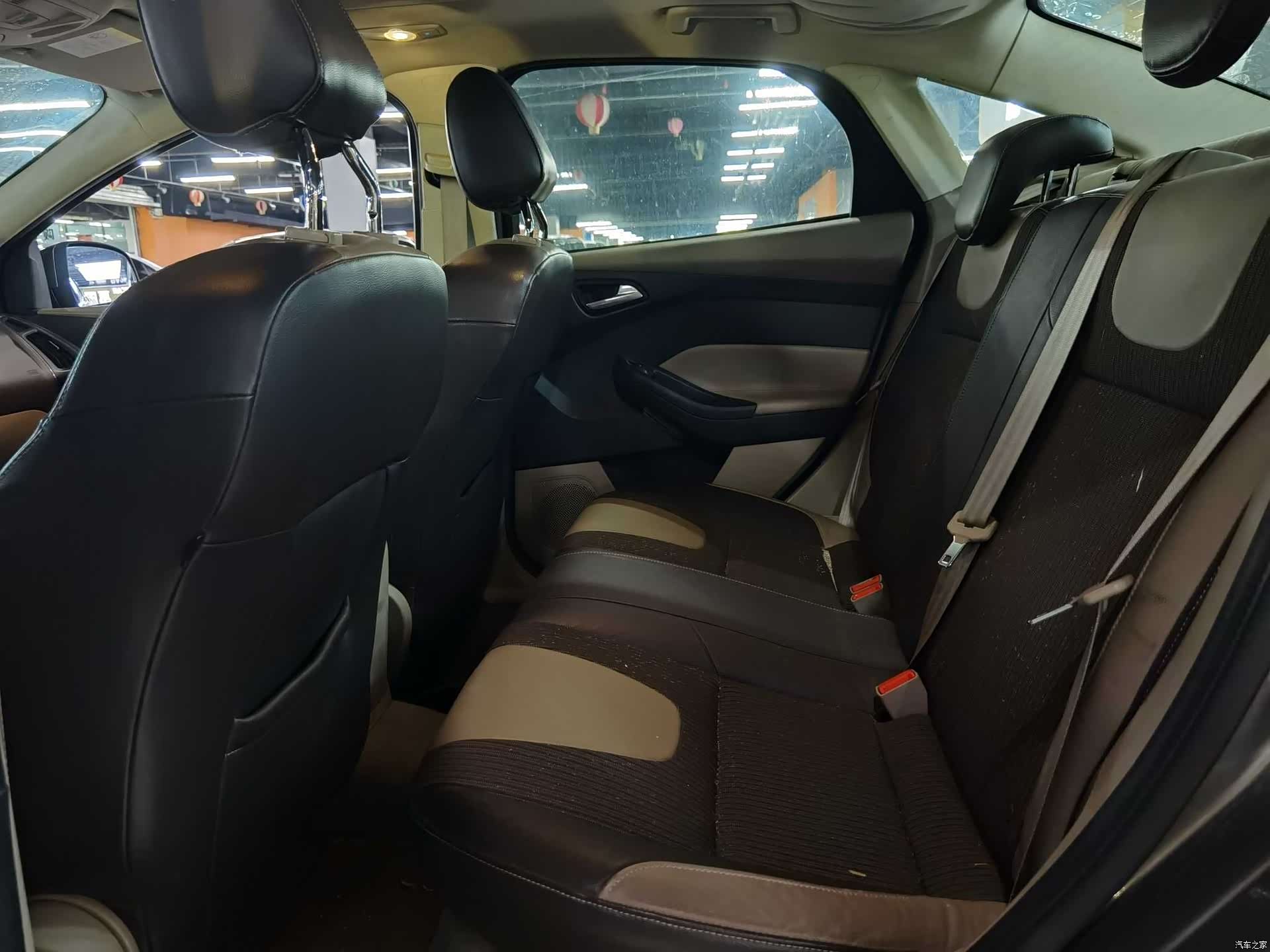 Ford Focus, 2013 8