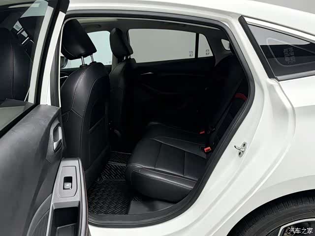 MG MG5, 2023 14
