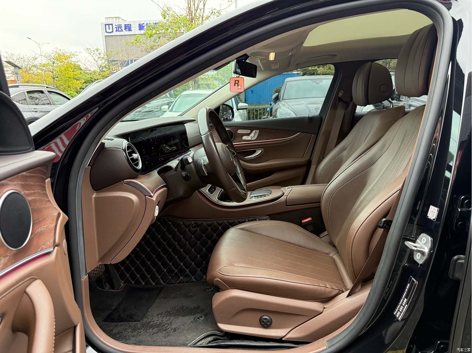 Mercedes-Benz E-Class, 2022 все фото