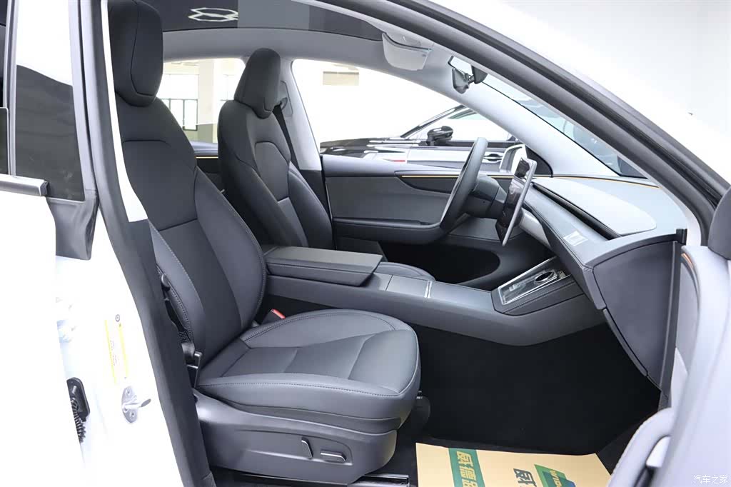 Tesla Model Y, 2026 16