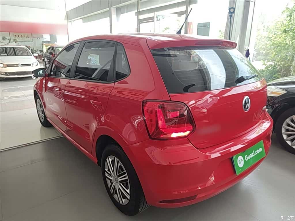 Volkswagen Polo, 2017 все фото