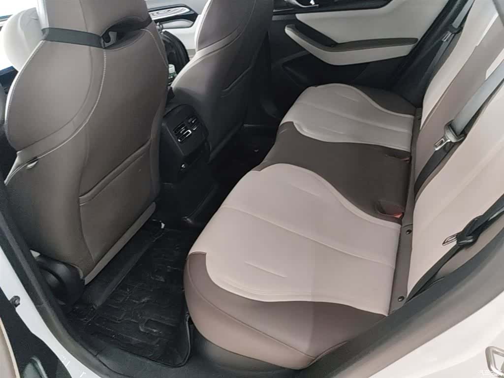 BYD Qin, 2023 17