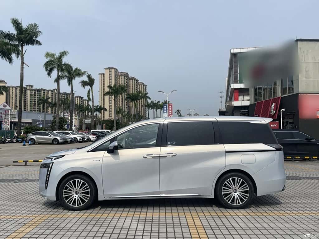 Trumpchi E8, 2024 24