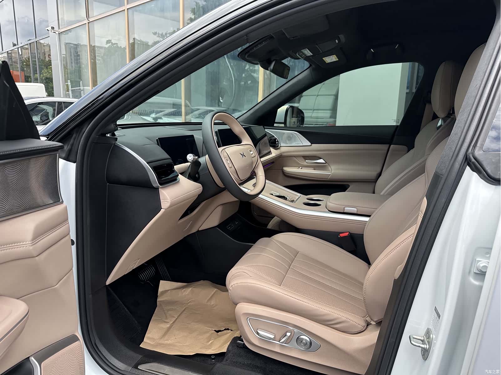 Xpeng G9, 2025 15