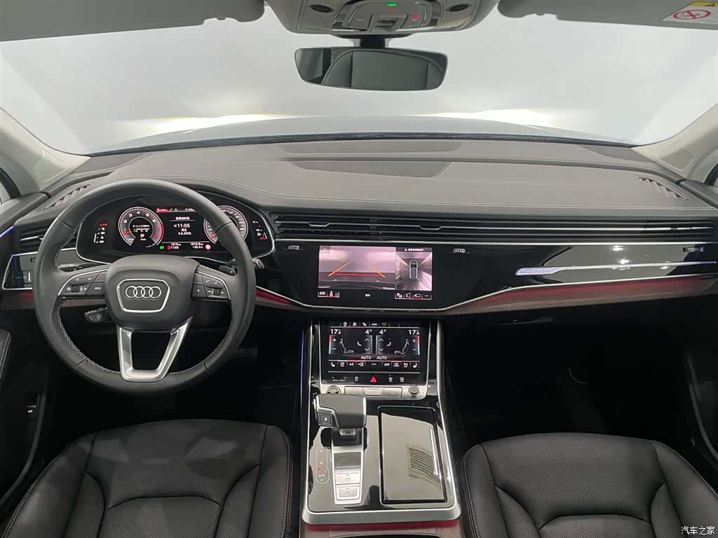 Audi Q7, 2025 13