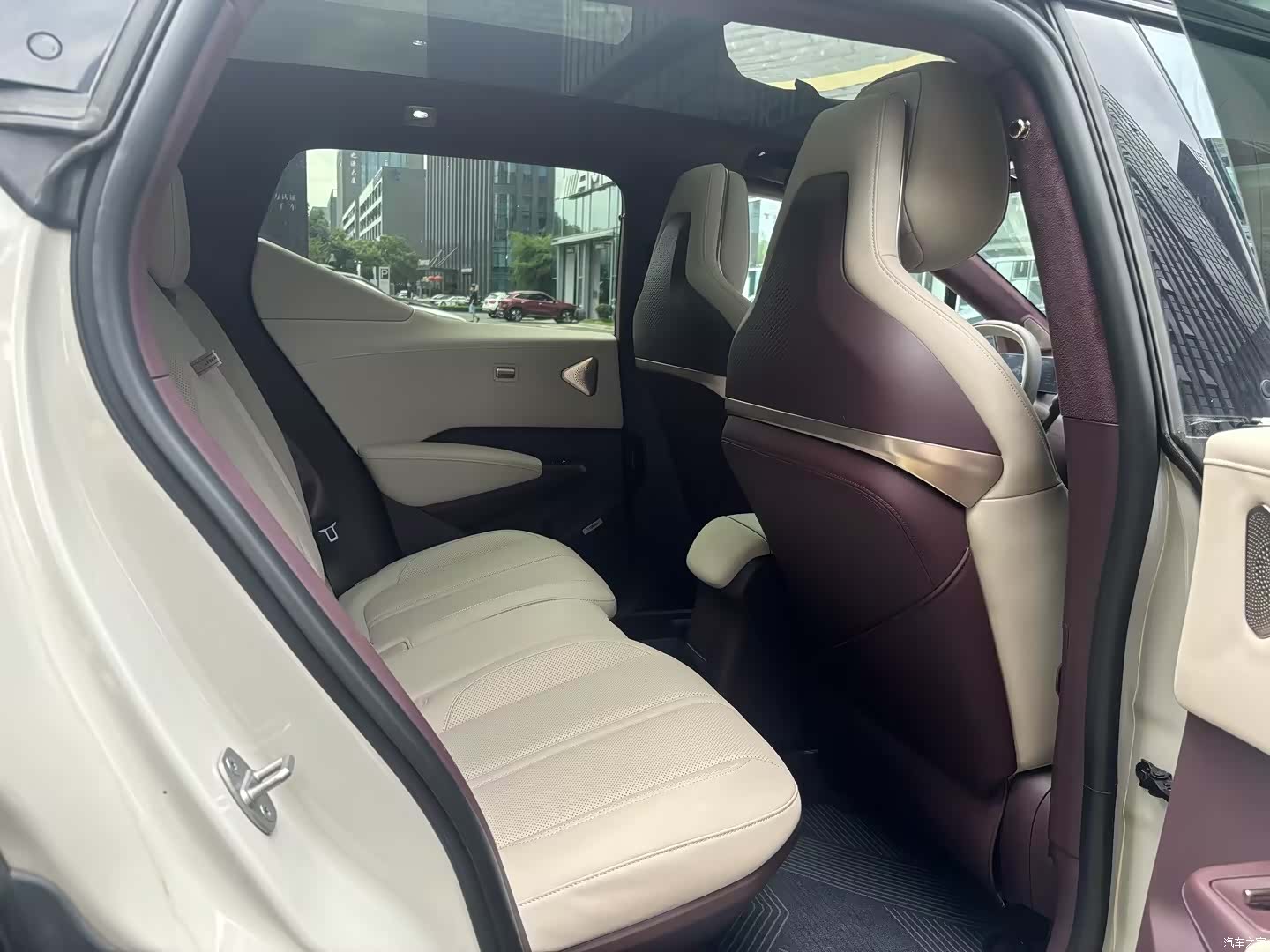 Zeekr X, 2024 7