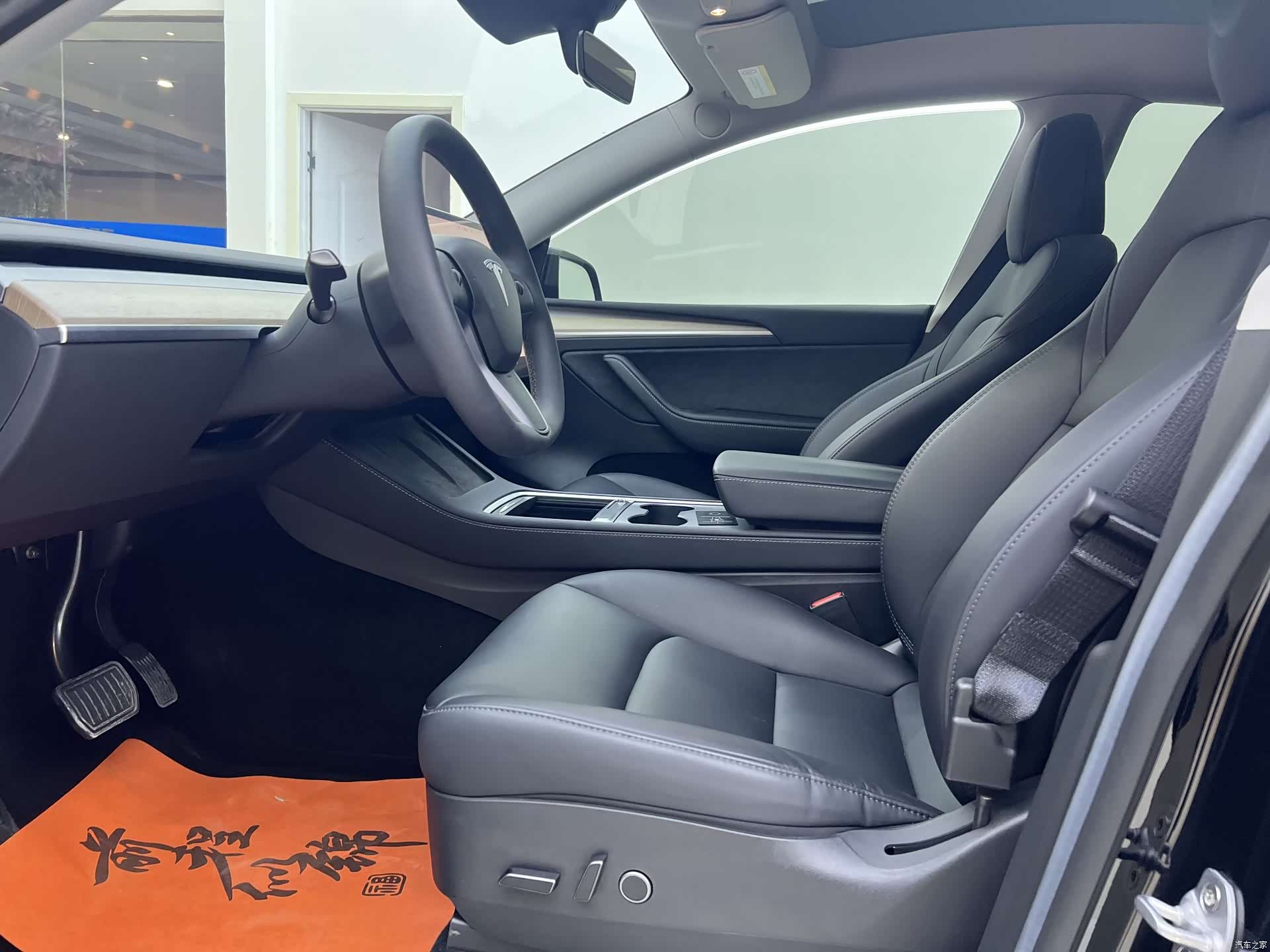 Tesla Model Y, 2023 8
