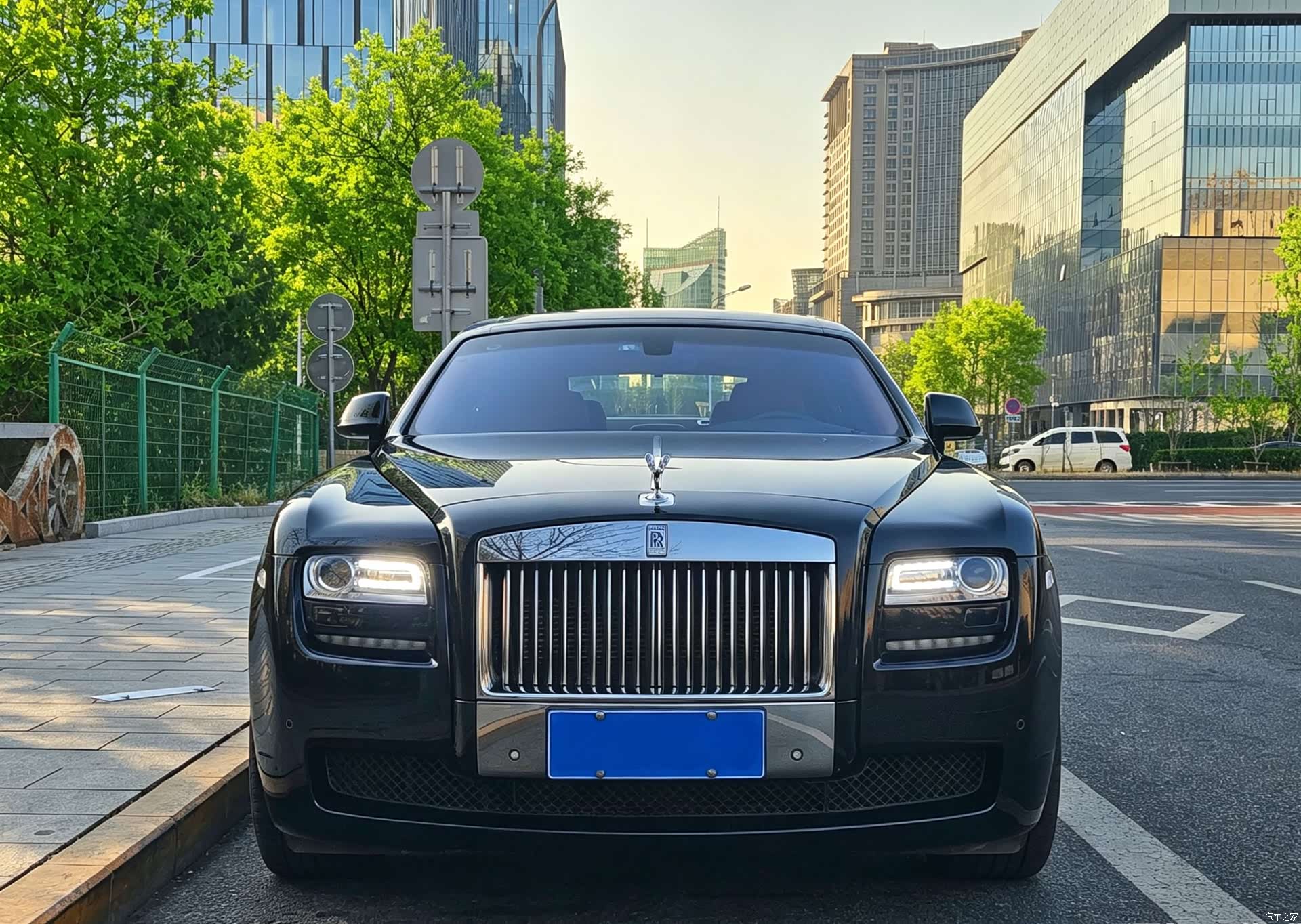 Rolls-Royce Ghost, 2014 4