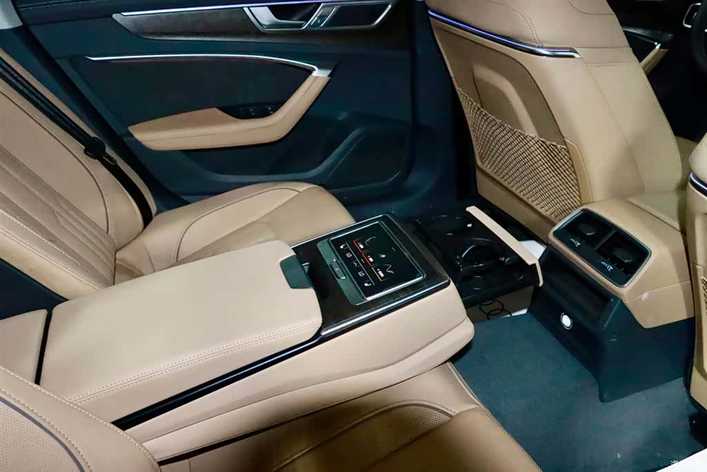 Audi A6L, 2021 7