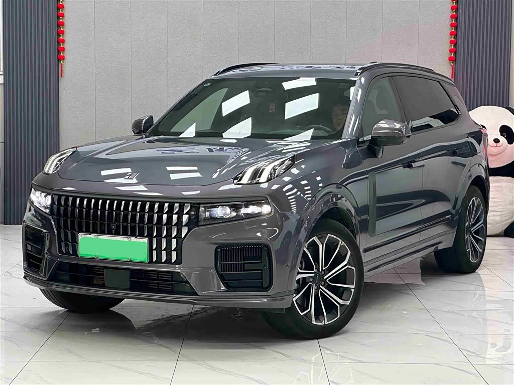 Lynk & Co 09 EM-P