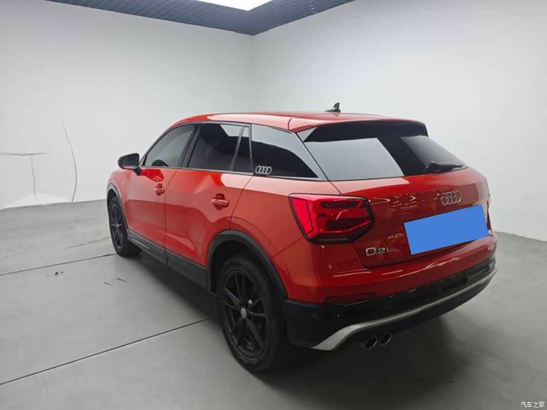 Audi Q2L, 2021 все фото