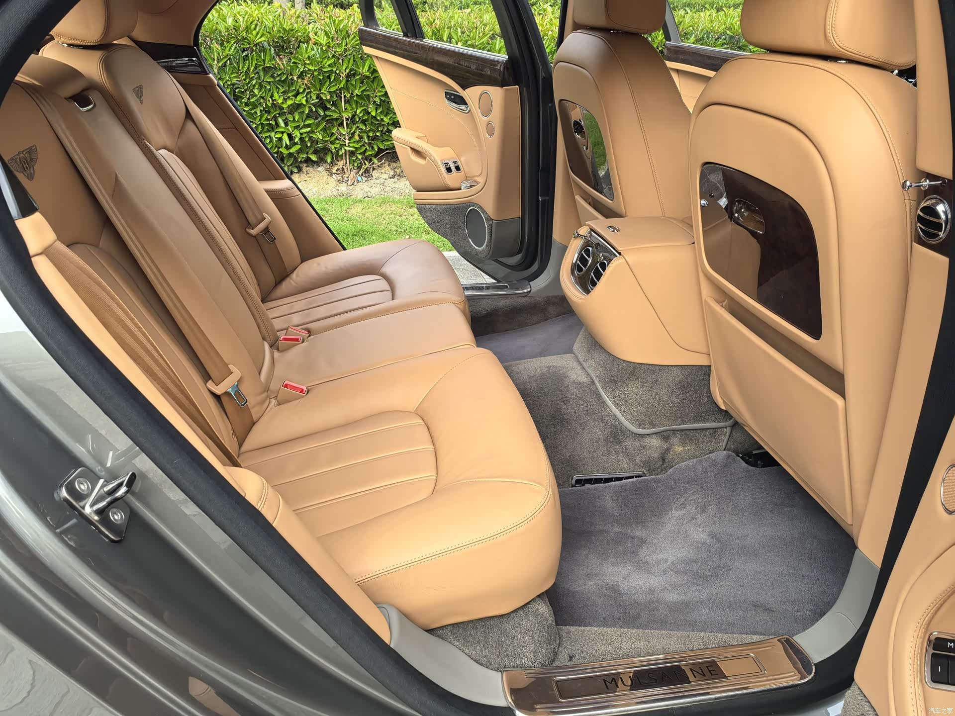 Bentley Mulsanne, 2015 36
