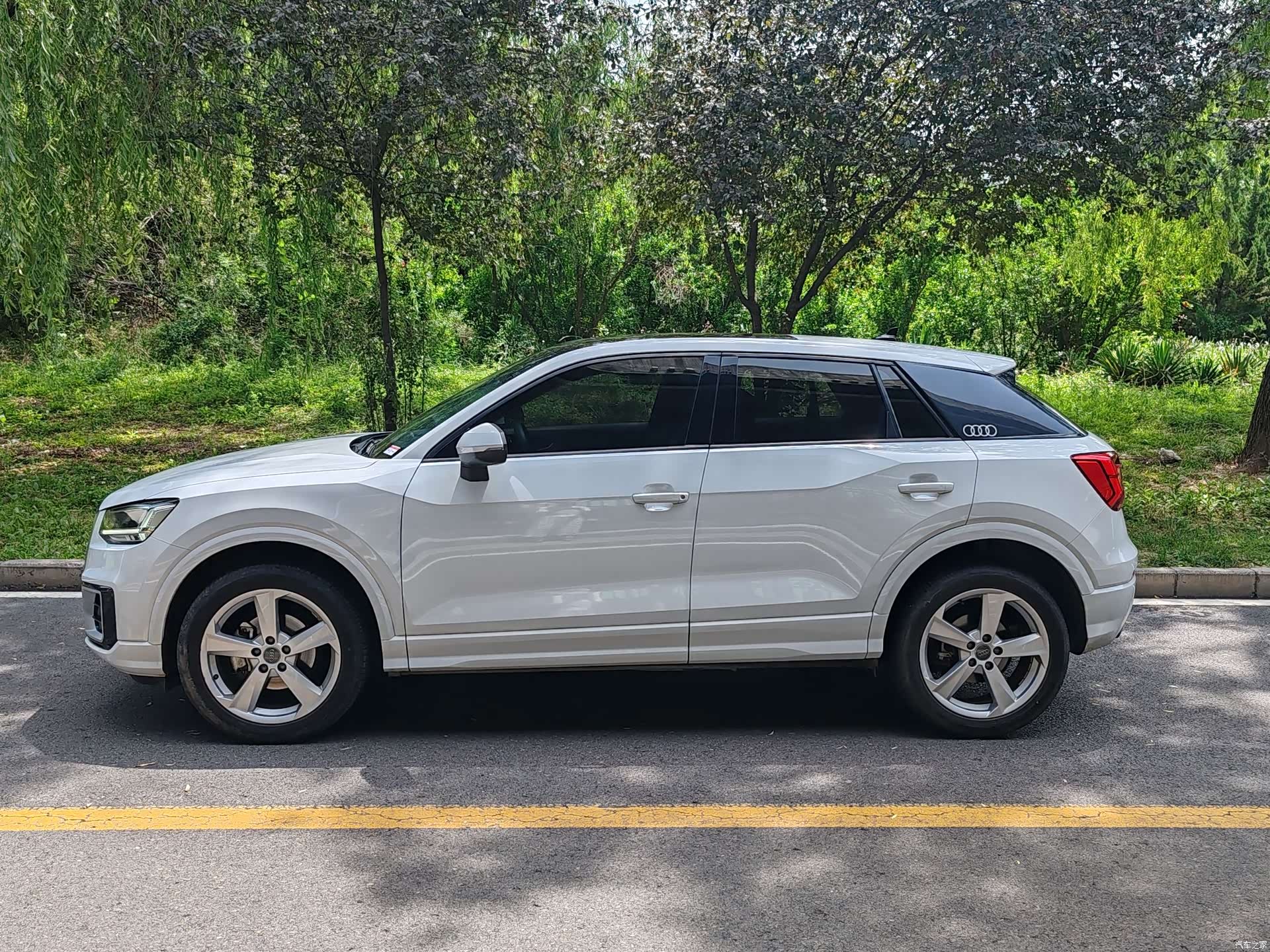 Audi Q2L, 2018 3