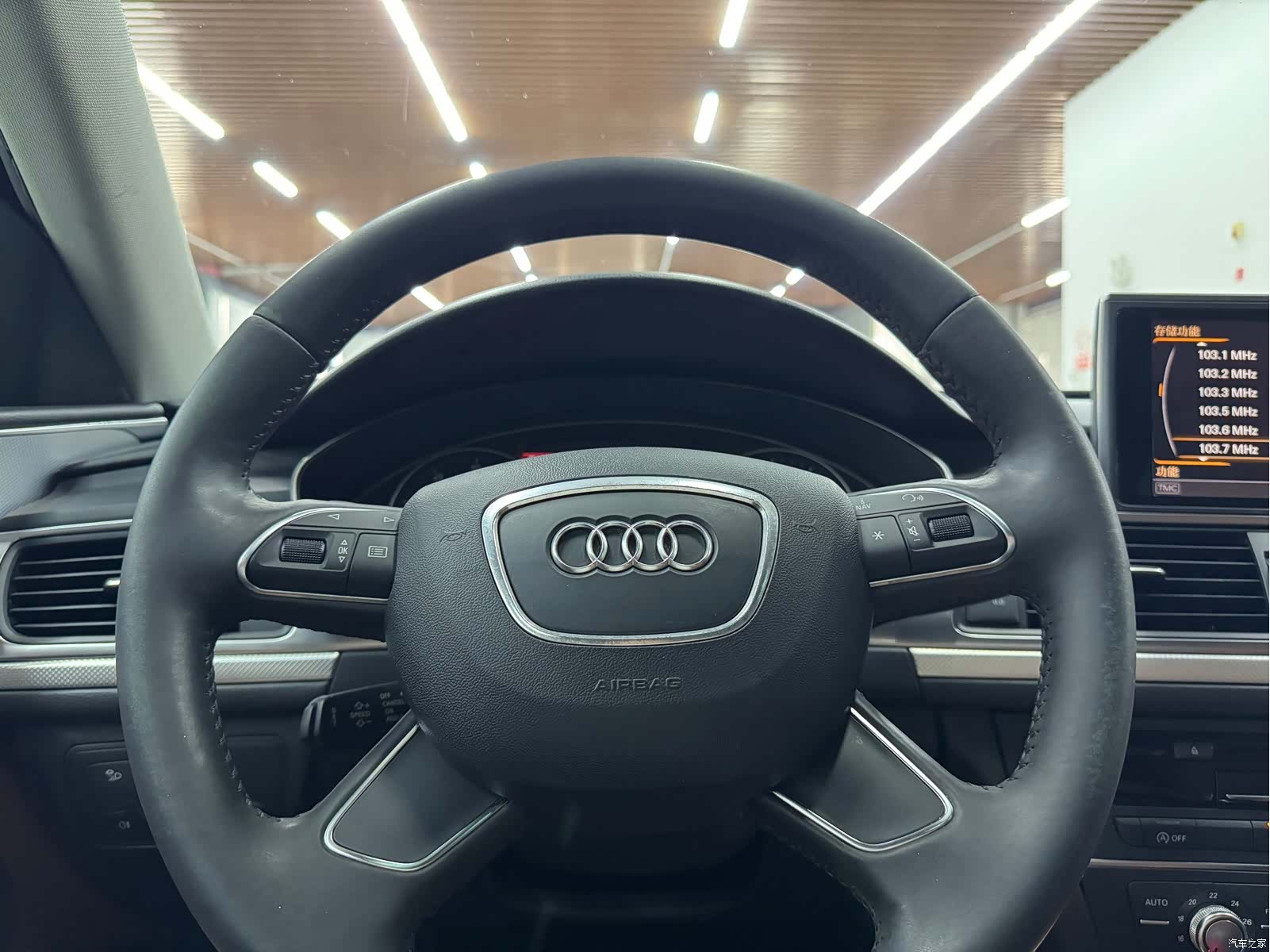 Audi A6L, 2015 9