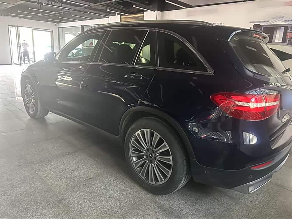 Mercedes-Benz GLC Mercedes-Benz GLC